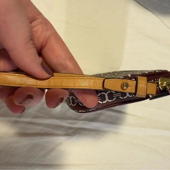 Tory Burch Gemini Wristlet - Picture 8 of 9